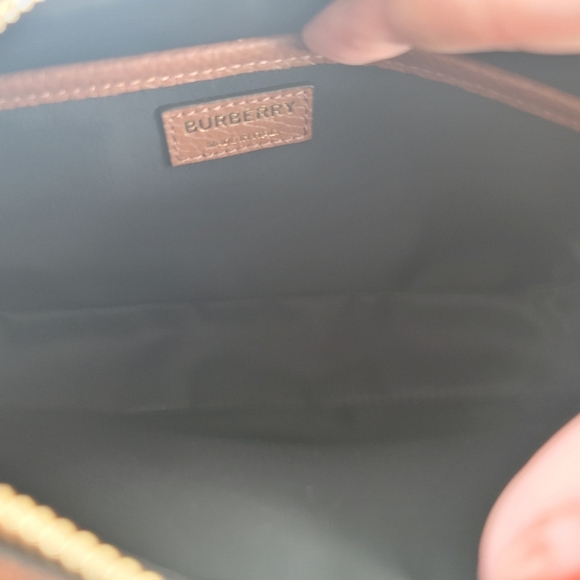 (NWT) Authentic Burberry tan leather elongated crossbosy camera bag - Picture 12 of 12